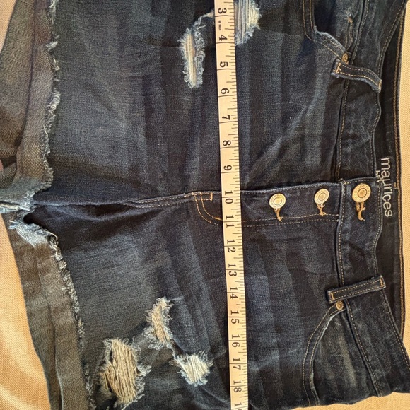 Maurices Black Jean Shorts Distressed Raw Hem - Picture 7 of 8